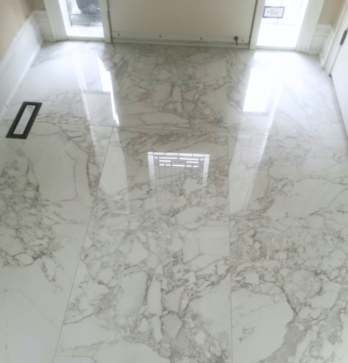 Light tone floor North York living space design