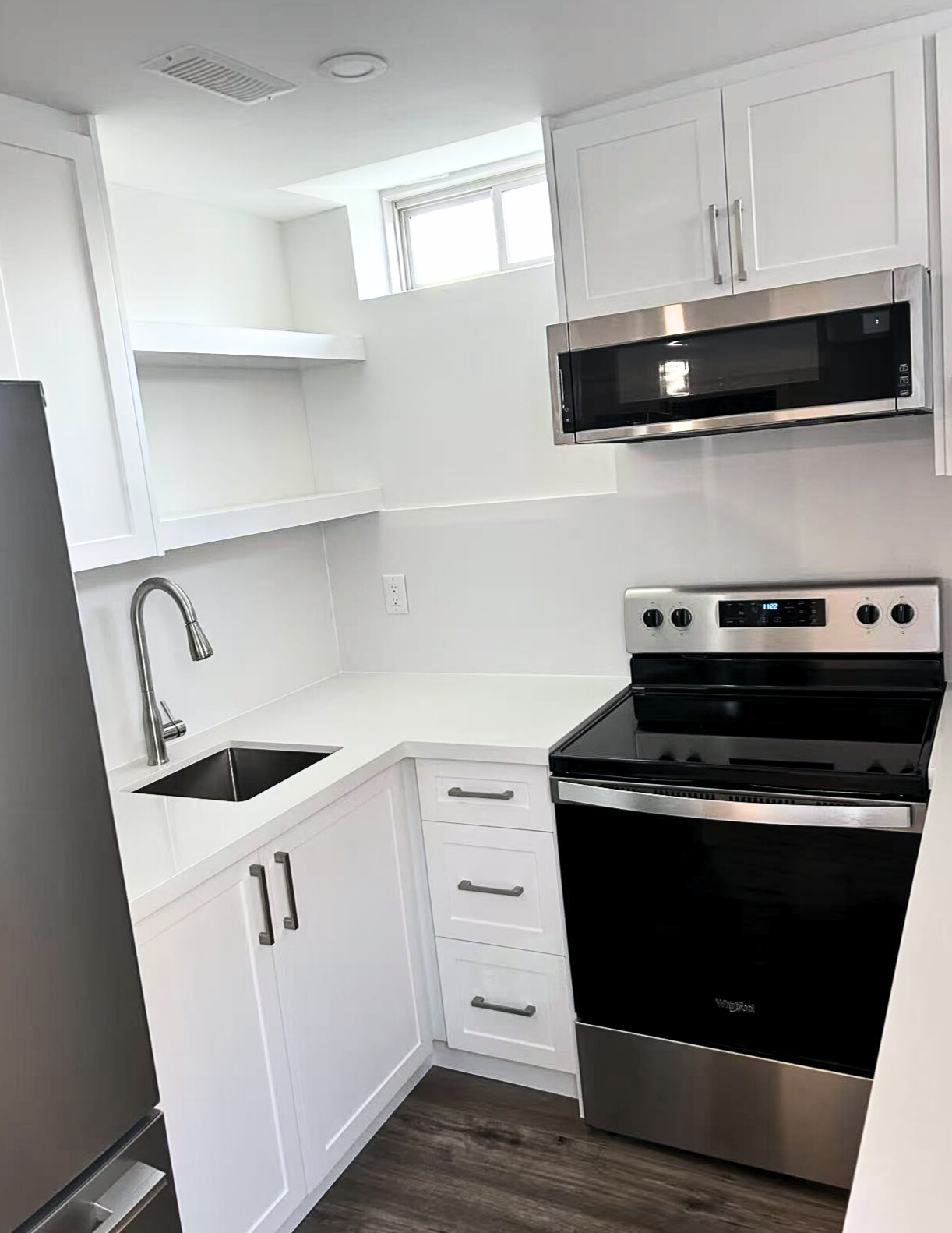 Oshawa kitchen renovation — LED lighting and appliances